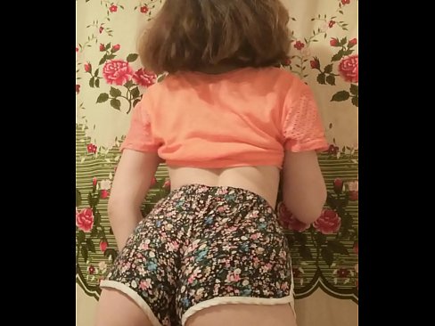 ❤️ Leanbh óg sexy ag baint dá shorts ar cheamara Just a porn uainn ga.novoporn.ru ❌