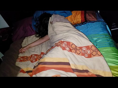 ❤️ Stepson ag bualadh lena leasmháthair óg agus í ina codladh. Just a porn uainn ga.novoporn.ru ❌